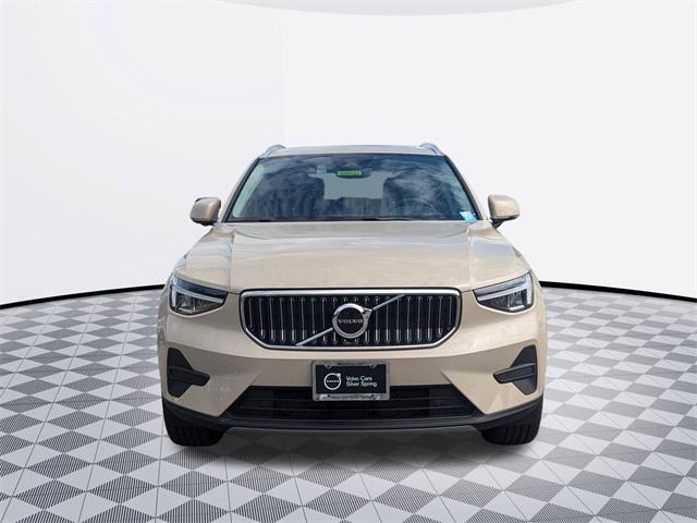 new 2025 Volvo XC40 car, priced at $43,895