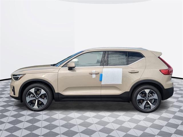 new 2025 Volvo XC40 car, priced at $43,895