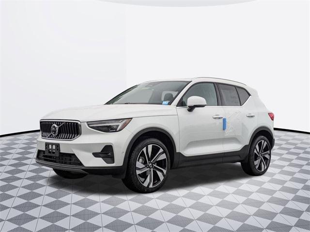 new 2025 Volvo XC40 car, priced at $48,290