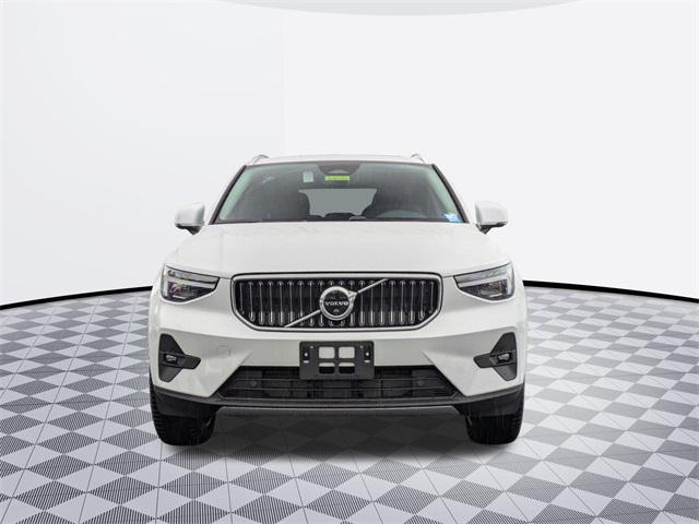 new 2025 Volvo XC40 car, priced at $48,790