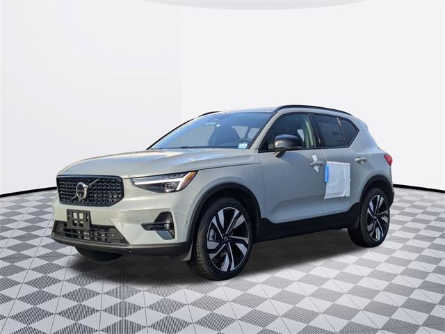 new 2025 Volvo XC40 car, priced at $49,645