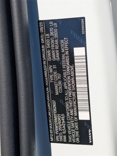 new 2026 Volvo XC60 car, priced at $60,095