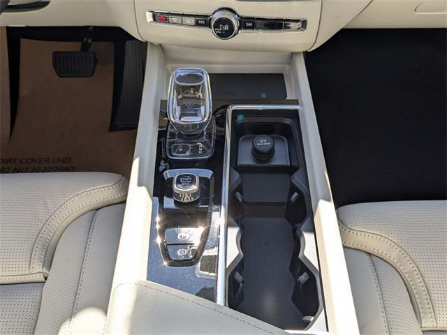 new 2026 Volvo XC60 car, priced at $60,095