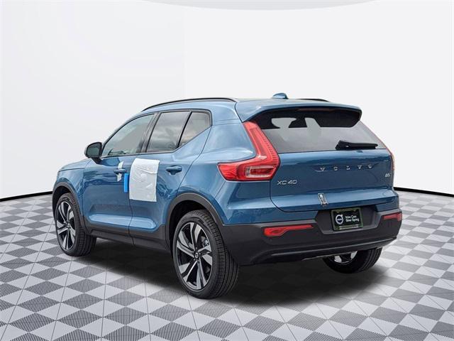 new 2024 Volvo XC40 car, priced at $45,837