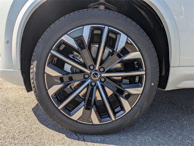 new 2025 Volvo XC90 car, priced at $68,245