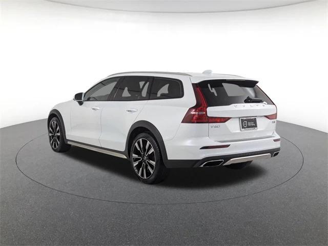 used 2020 Volvo V60 Cross Country car, priced at $31,500