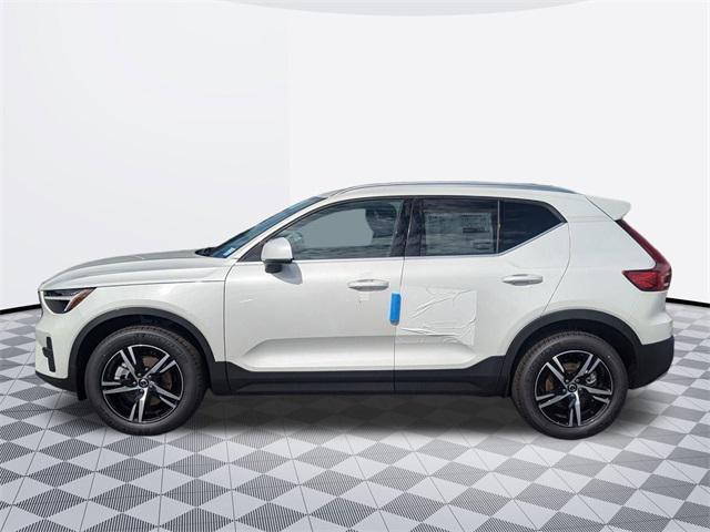 new 2025 Volvo XC40 car, priced at $43,095