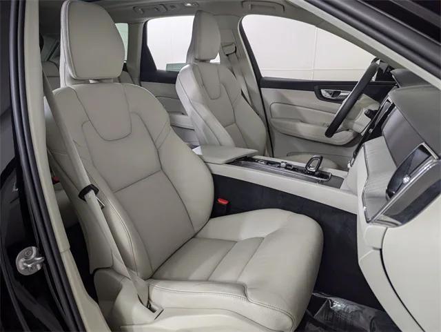 used 2023 Volvo XC60 Recharge Plug-In Hybrid car, priced at $40,200