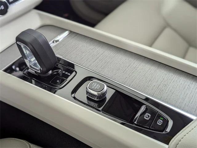 used 2023 Volvo XC60 Recharge Plug-In Hybrid car, priced at $40,200