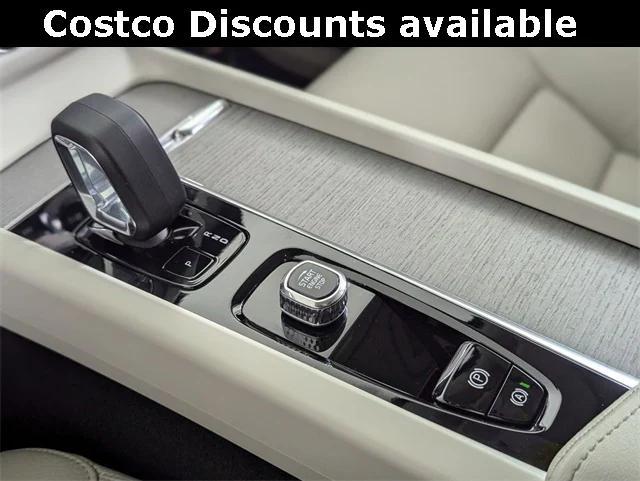 used 2023 Volvo XC60 Recharge Plug-In Hybrid car, priced at $41,200