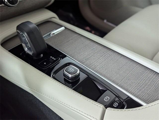 used 2023 Volvo XC90 Recharge Plug-In Hybrid car, priced at $57,000