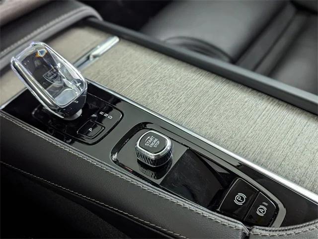 used 2024 Volvo XC90 Recharge Plug-In Hybrid car, priced at $59,000