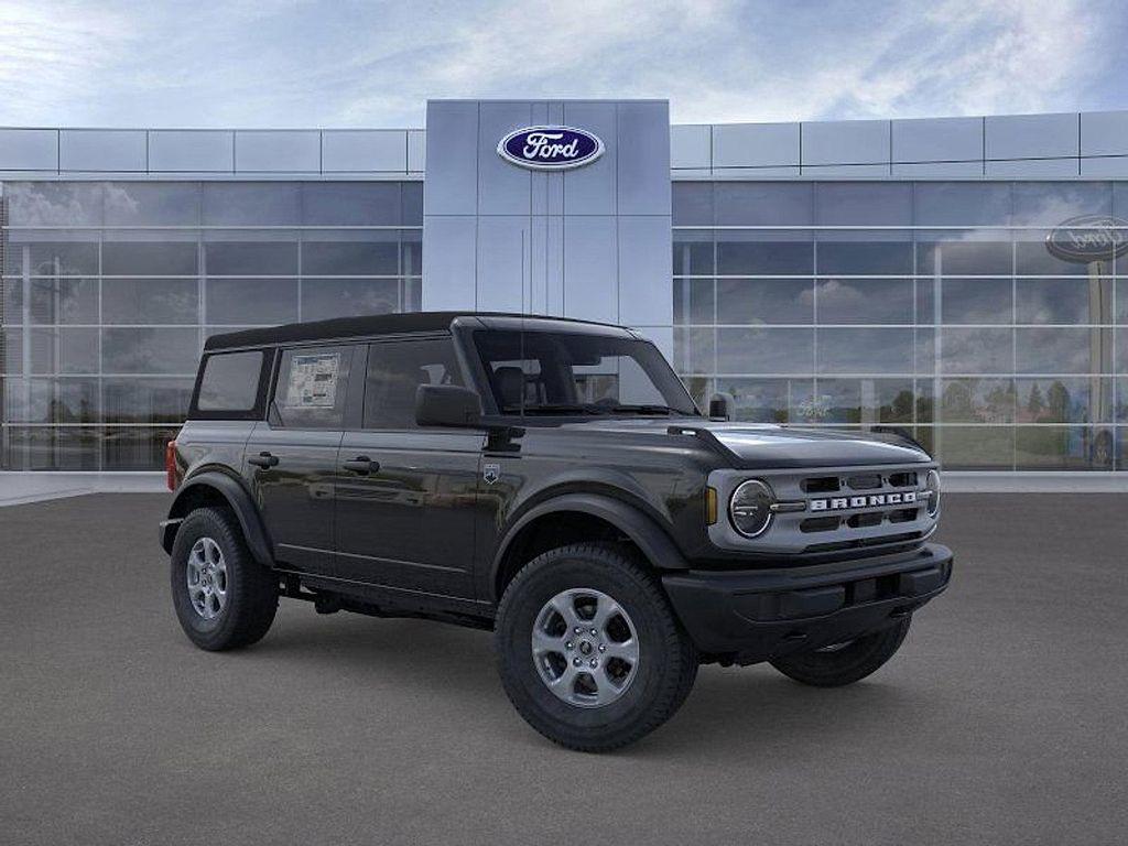 new 2025 Ford Bronco car, priced at $46,710