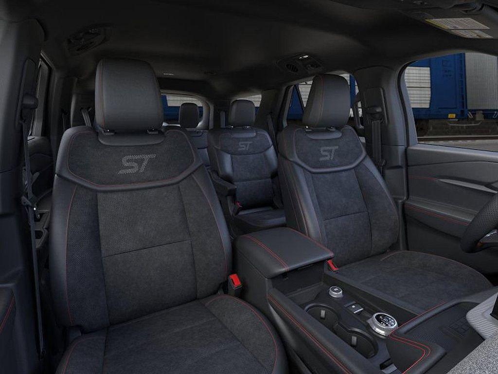new 2025 Ford Explorer car, priced at $58,960