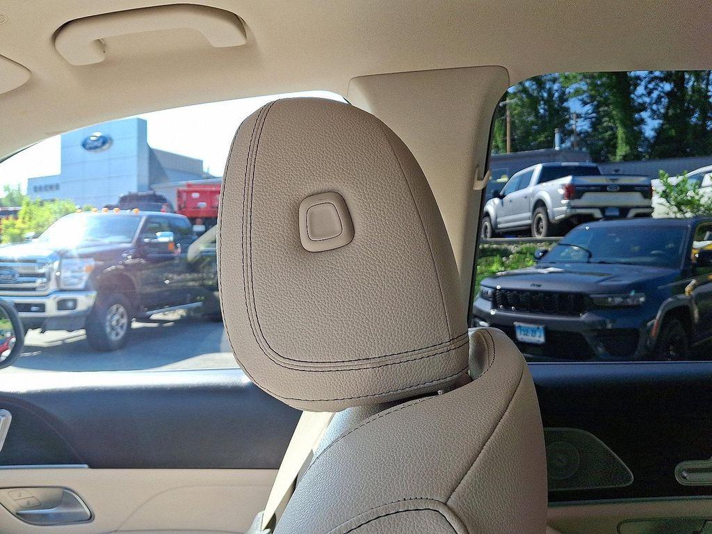 used 2020 Mercedes-Benz GLE 350 car, priced at $30,597