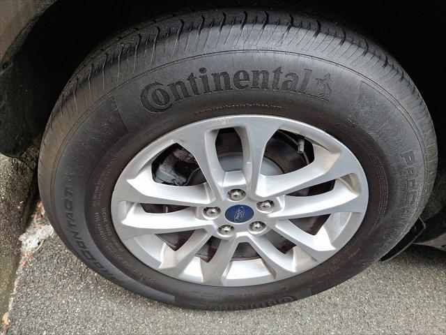 used 2022 Ford Escape car, priced at $23,990