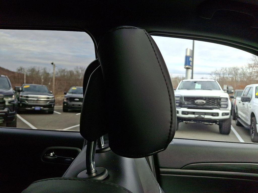 used 2022 Jeep Grand Cherokee car, priced at $26,498