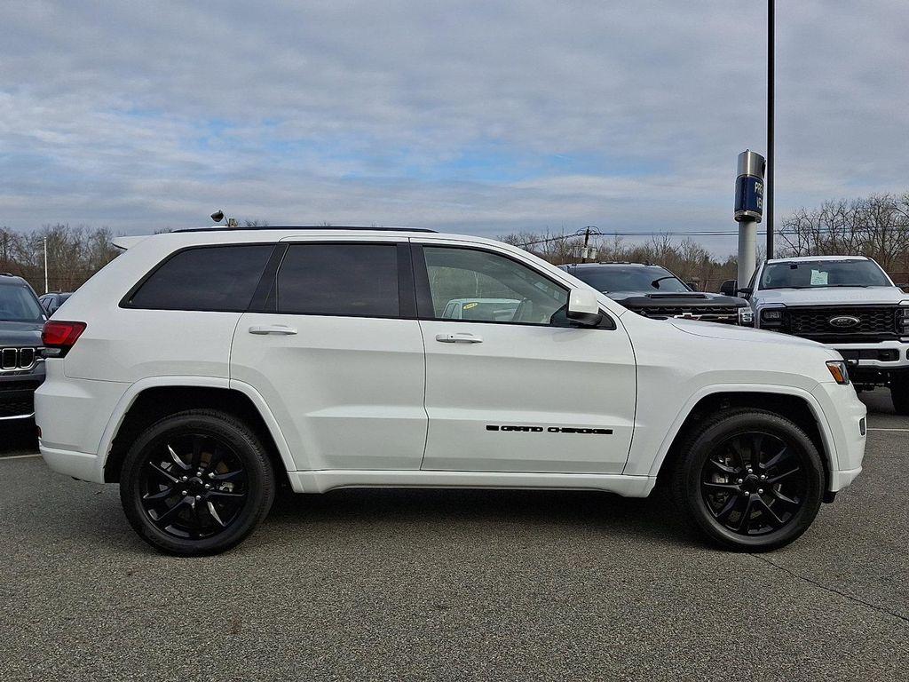 used 2022 Jeep Grand Cherokee car, priced at $26,498