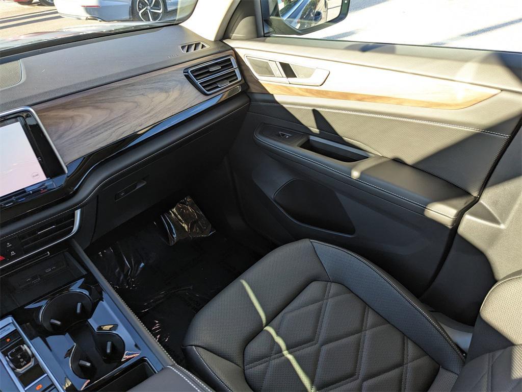 new 2026 Volkswagen Atlas car, priced at $45,137