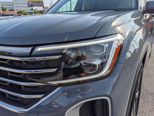 new 2025 Volkswagen Atlas car, priced at $41,065