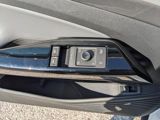 new 2025 Volkswagen ID.4 car, priced at $54,916