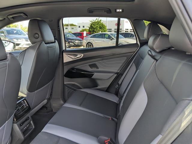 new 2025 Volkswagen ID.4 car, priced at $54,916