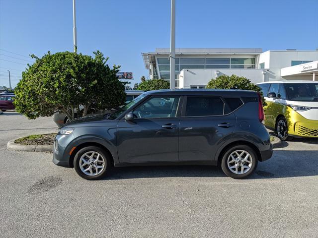 used 2021 Kia Soul car, priced at $15,224