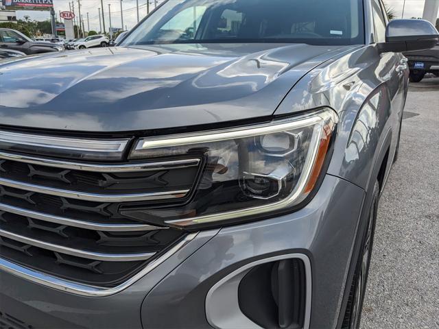 used 2024 Volkswagen Atlas car, priced at $30,827