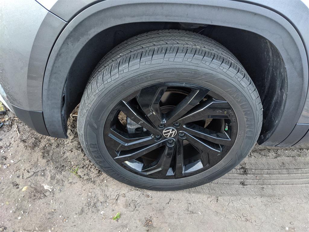 used 2022 Volkswagen Atlas car, priced at $24,016