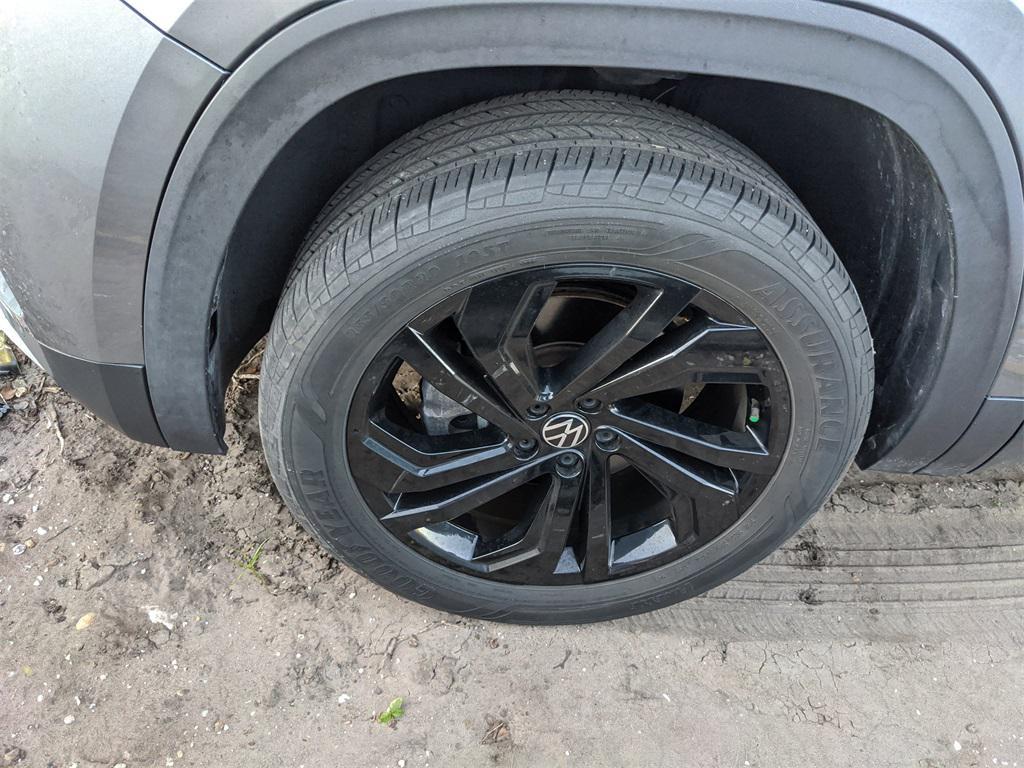 used 2022 Volkswagen Atlas car, priced at $24,016