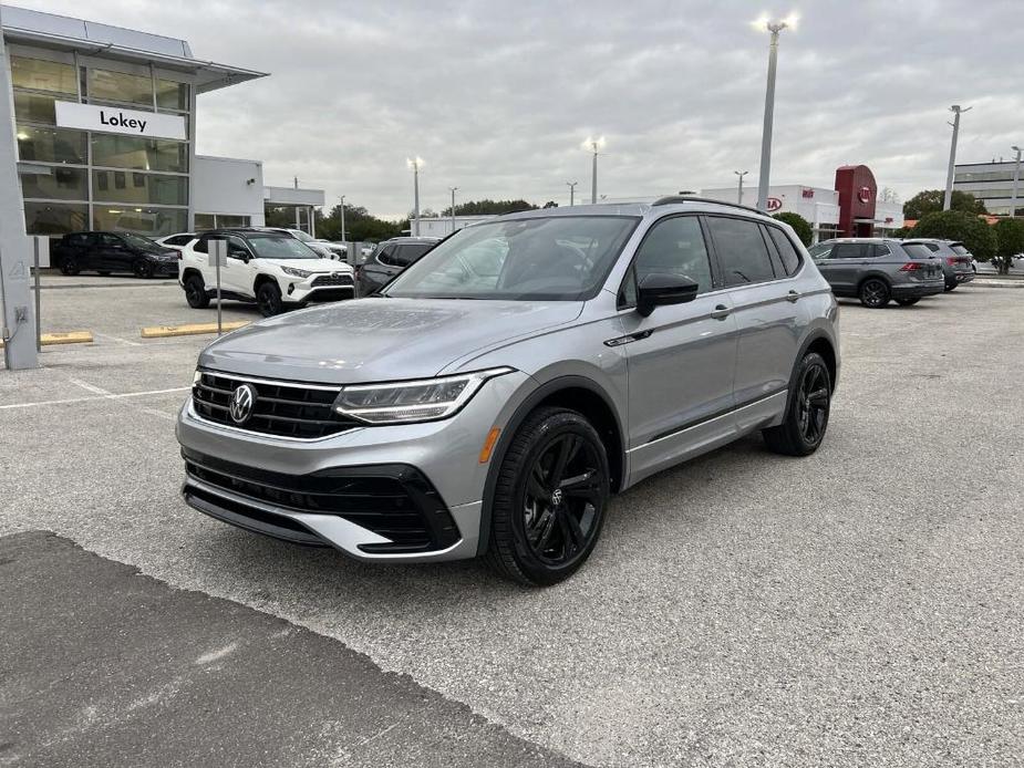 new 2024 Volkswagen Tiguan car, priced at $33,304