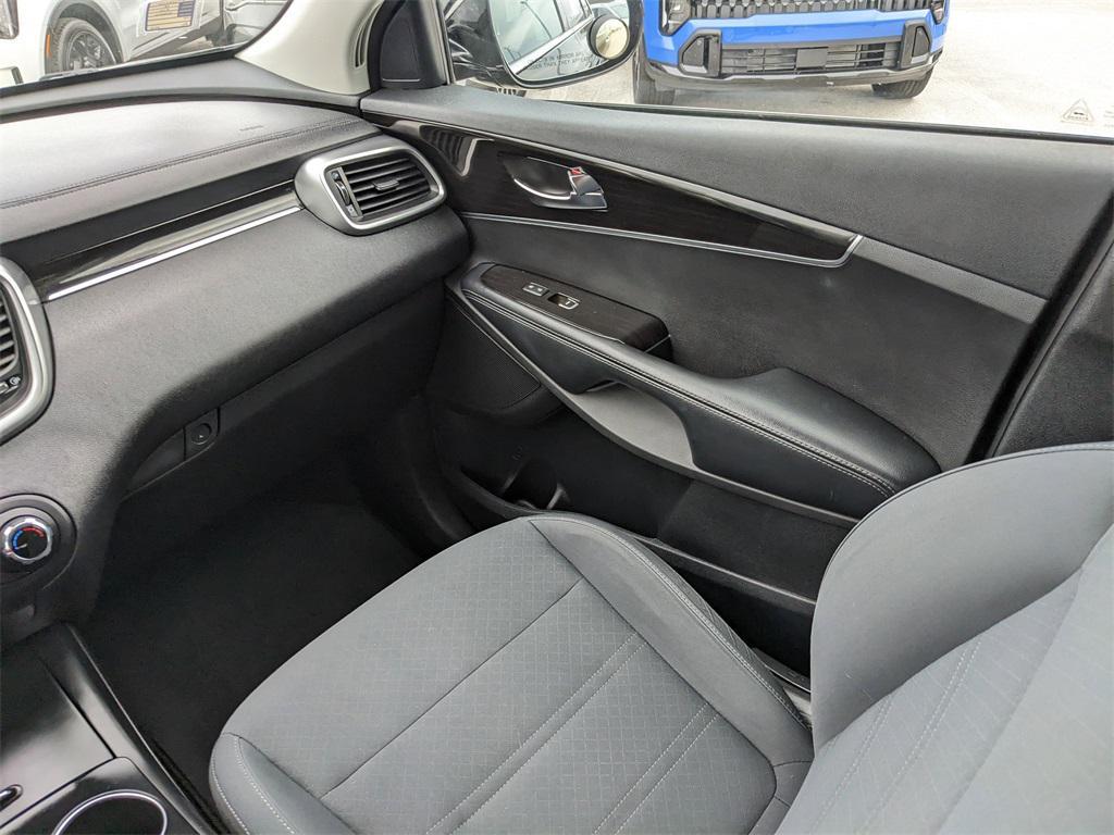 used 2019 Kia Sorento car, priced at $14,162