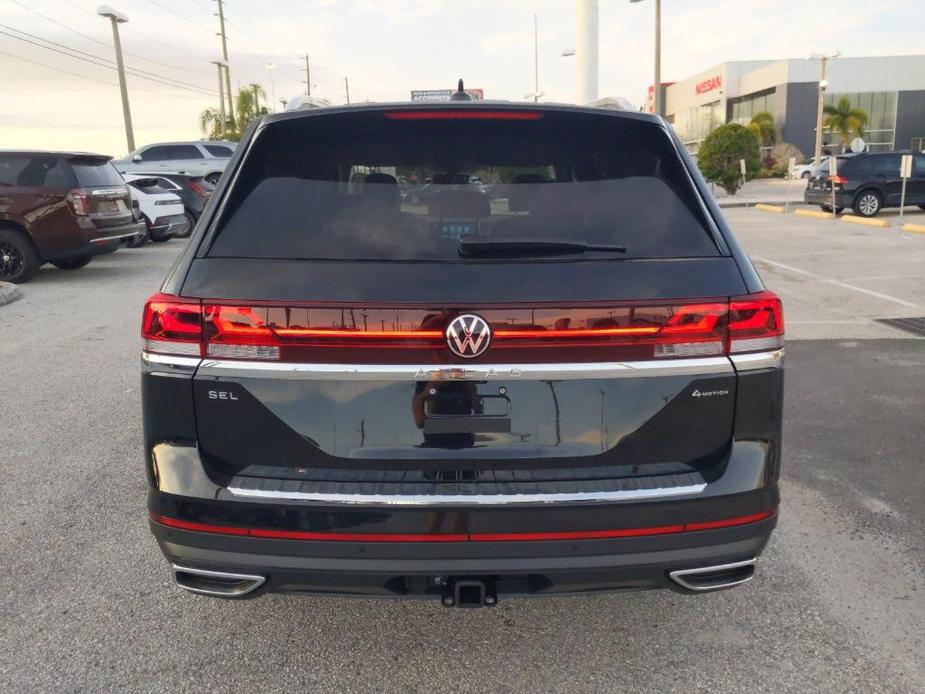 new 2024 Volkswagen Atlas car, priced at $48,661