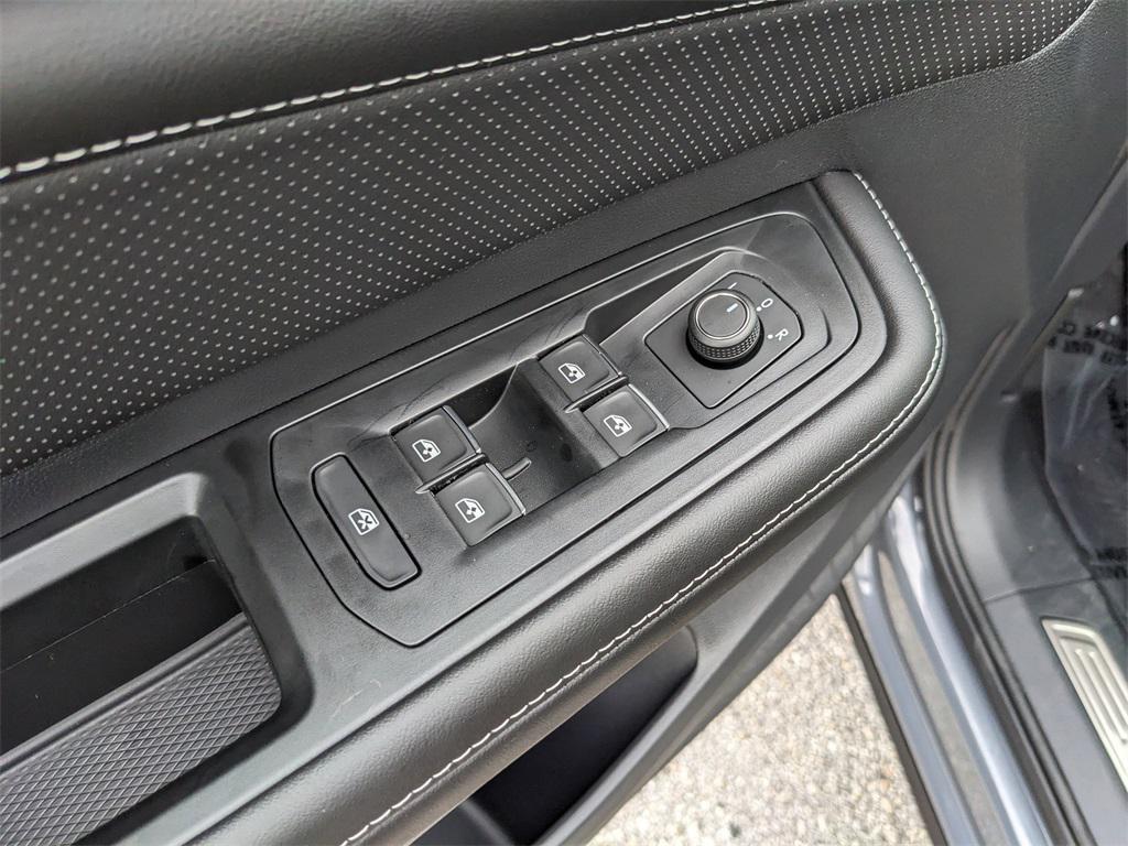 new 2026 Volkswagen Atlas car, priced at $45,716