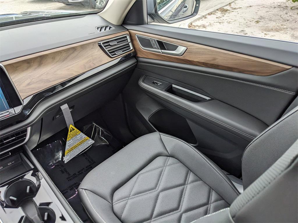 new 2026 Volkswagen Atlas car, priced at $45,716