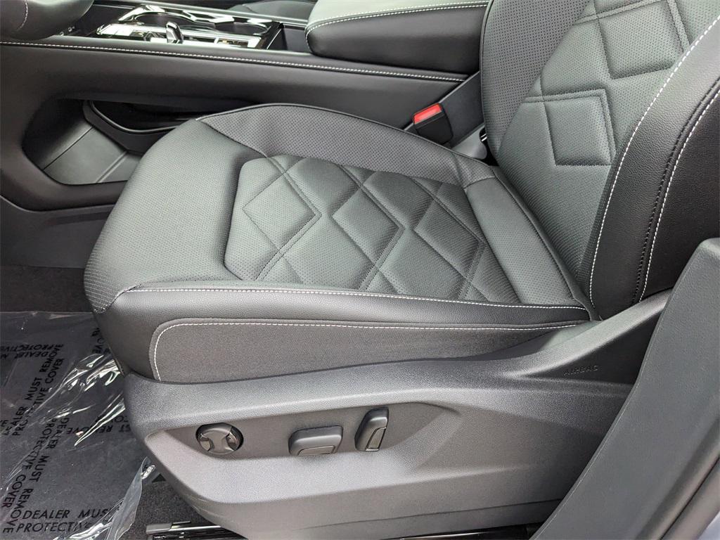 new 2026 Volkswagen Atlas car, priced at $45,716