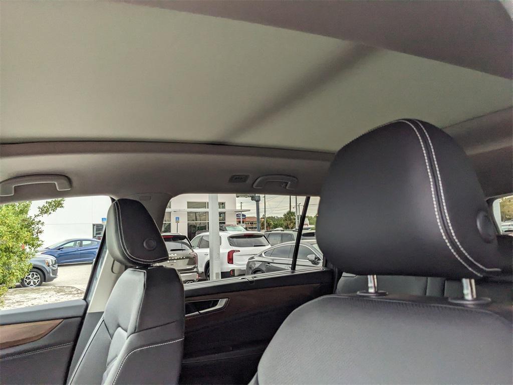 new 2026 Volkswagen Atlas car, priced at $45,716