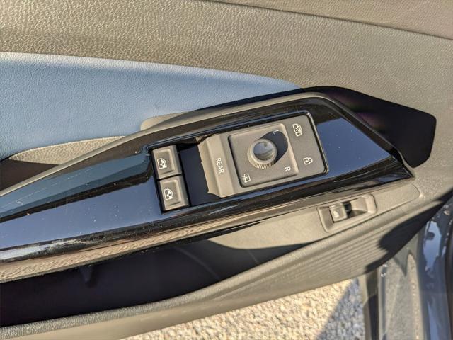 new 2025 Volkswagen ID.4 car, priced at $51,261