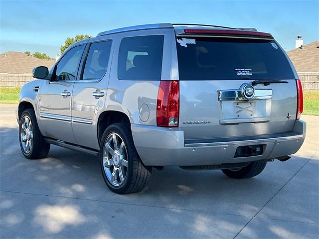 used 2007 Cadillac Escalade car, priced at $12,588