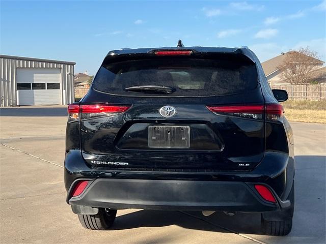 used 2022 Toyota Highlander car, priced at $32,857