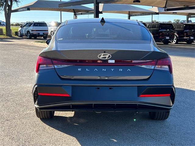 new 2025 Hyundai Elantra car, priced at $26,685