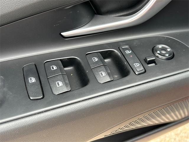 new 2025 Hyundai Elantra car, priced at $25,326