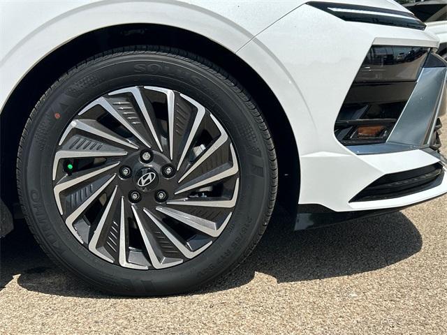 new 2025 Hyundai Sonata Hybrid car, priced at $32,318