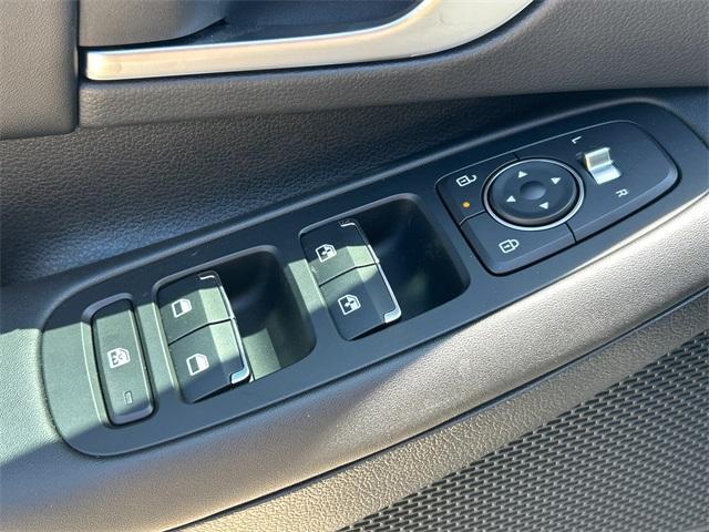 new 2025 Hyundai Sonata Hybrid car, priced at $31,044
