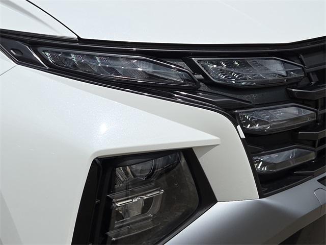 new 2025 Hyundai TUCSON Hybrid car, priced at $36,412