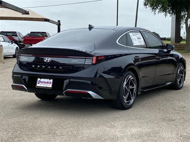 new 2024 Hyundai Sonata car, priced at $30,619