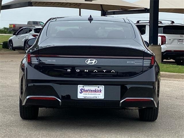 new 2024 Hyundai Sonata car, priced at $28,362