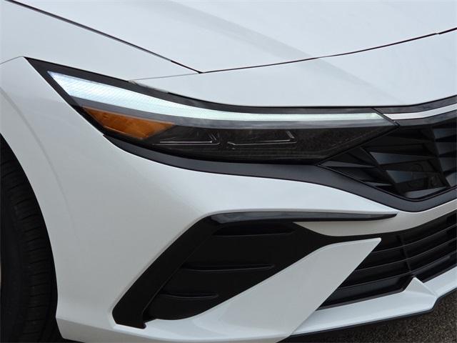 new 2025 Hyundai ELANTRA HEV car, priced at $28,756