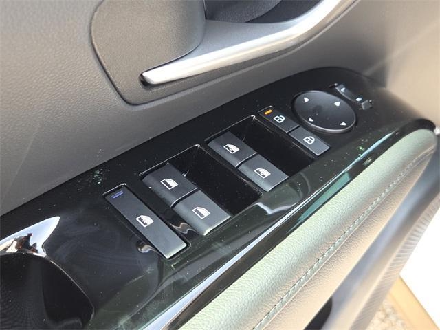 new 2025 Hyundai TUCSON Hybrid car, priced at $41,231