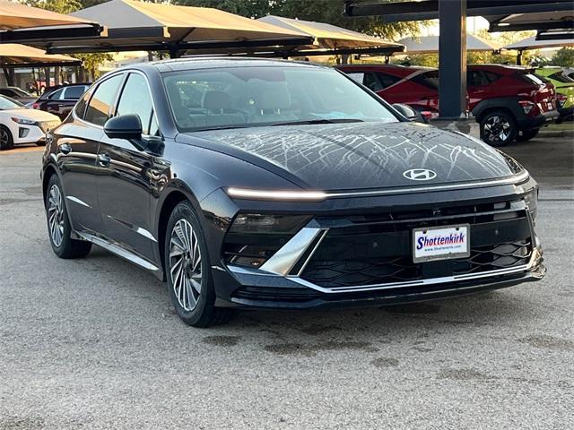 new 2024 Hyundai Sonata Hybrid car, priced at $34,228